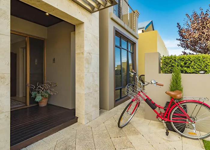 The Beach House At Bayside